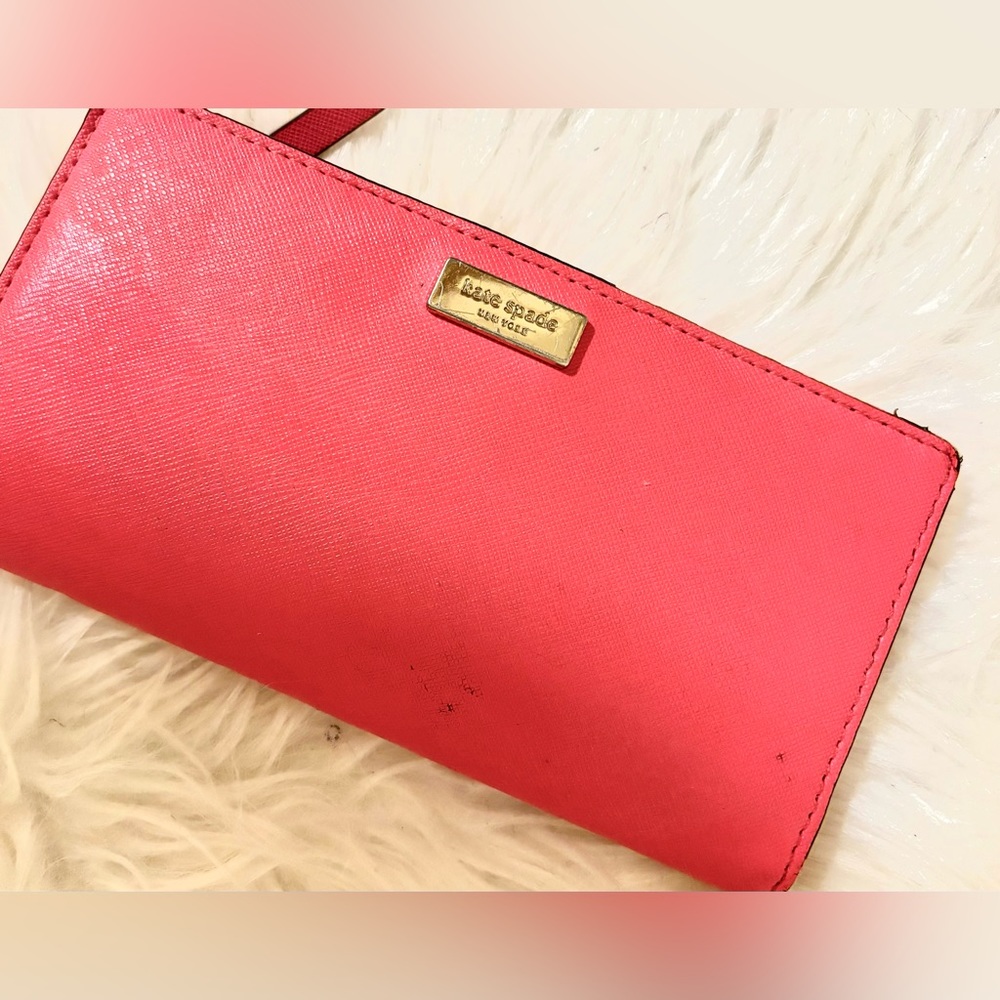 Kate Spade pink wallet